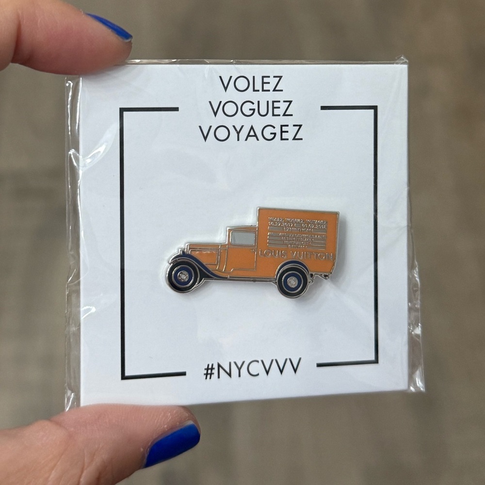 LOUIS VUITTON x Pintrill Pin